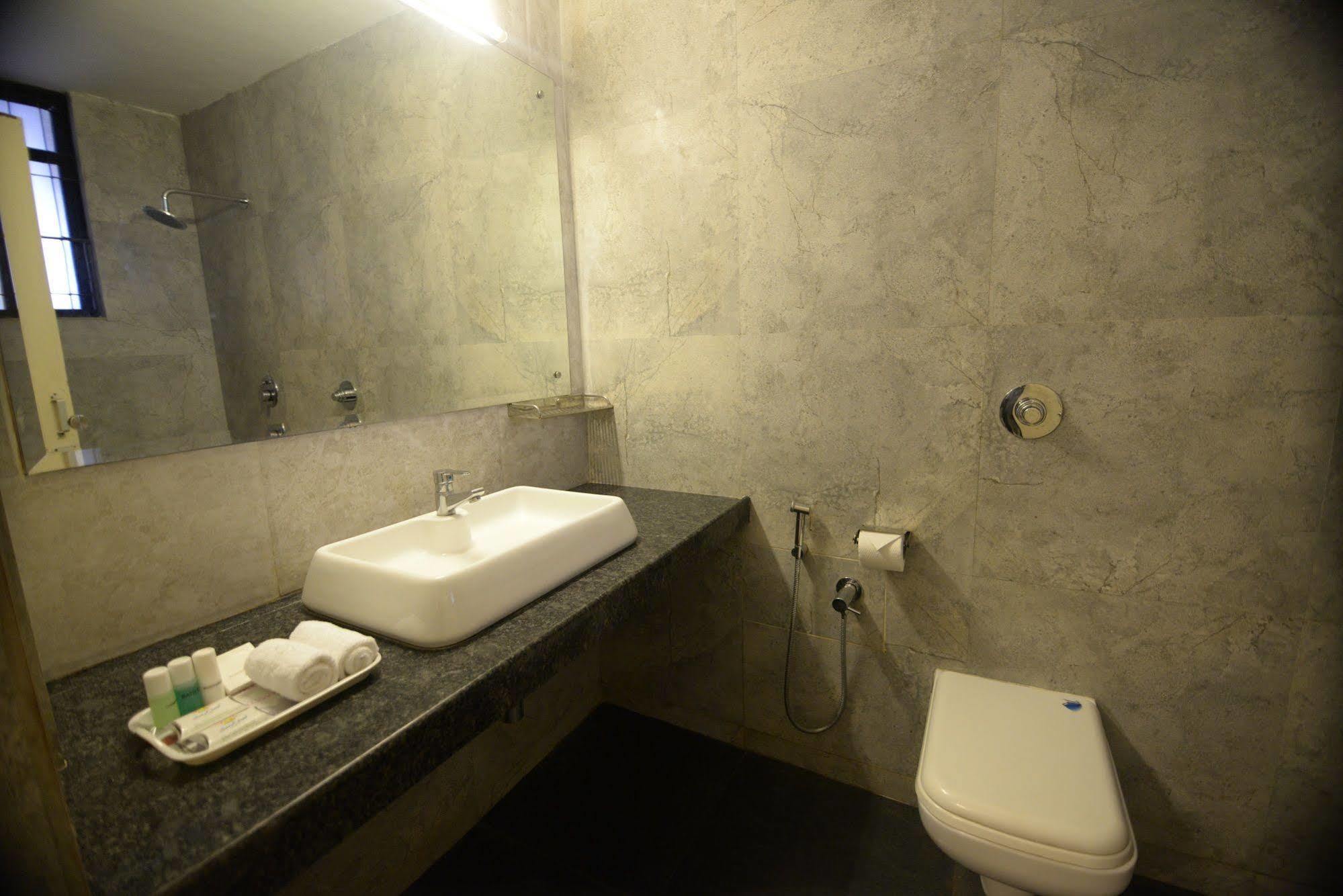 Hotel Sunkissed Plaza Calangute