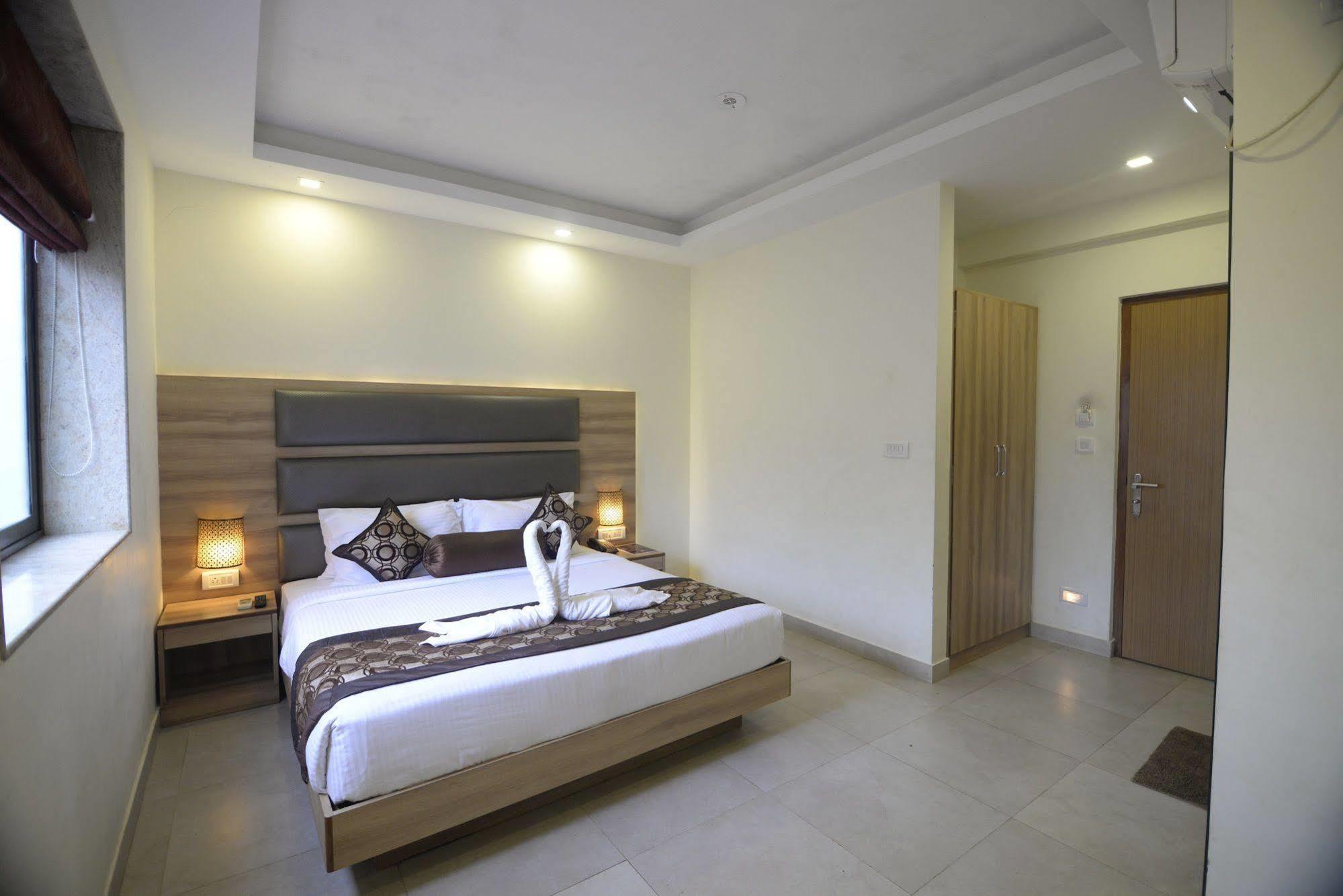 Sunkissed Plaza Hotel Calangute