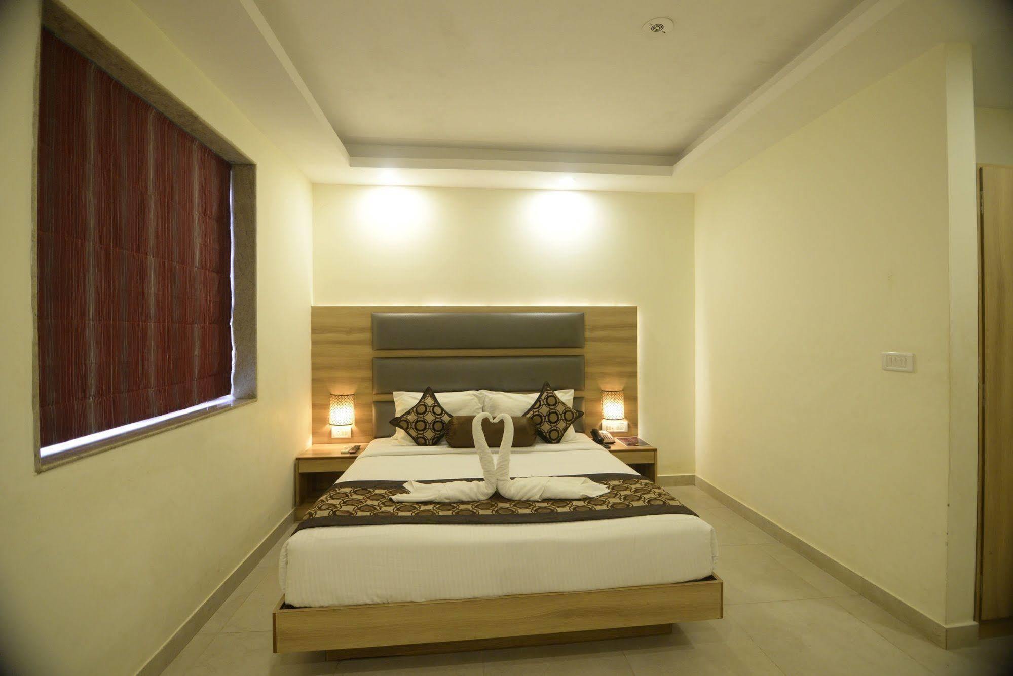 Hotel Sunkissed Plaza Calangute